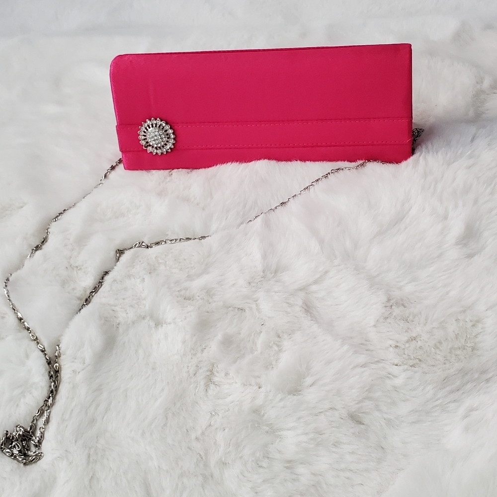 Pink clutch - Picture 1 of 5